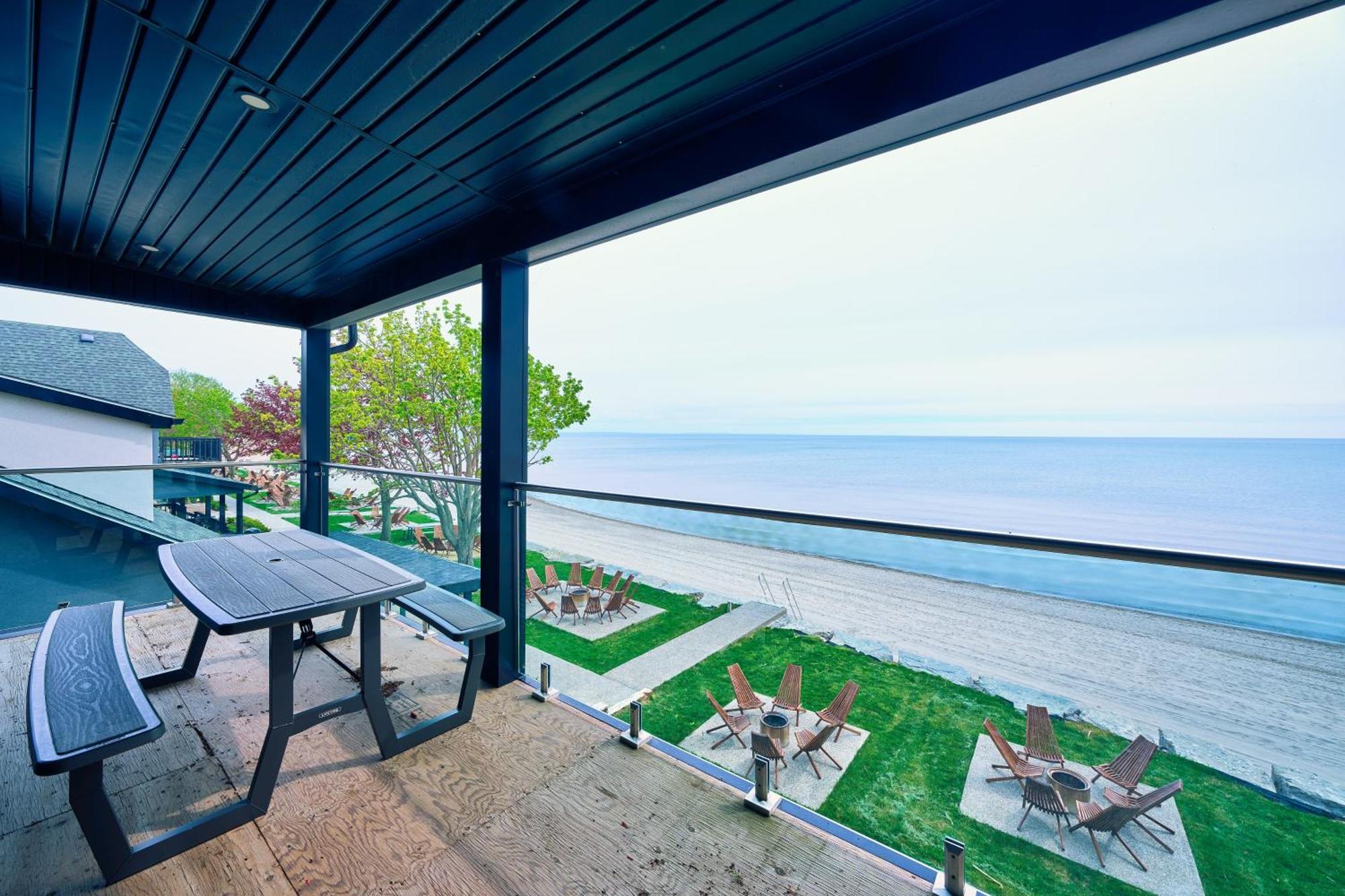 The Long Beach Resort - Beachfront Cottages & Townhouse Suites Wainfleet Exteriör bild