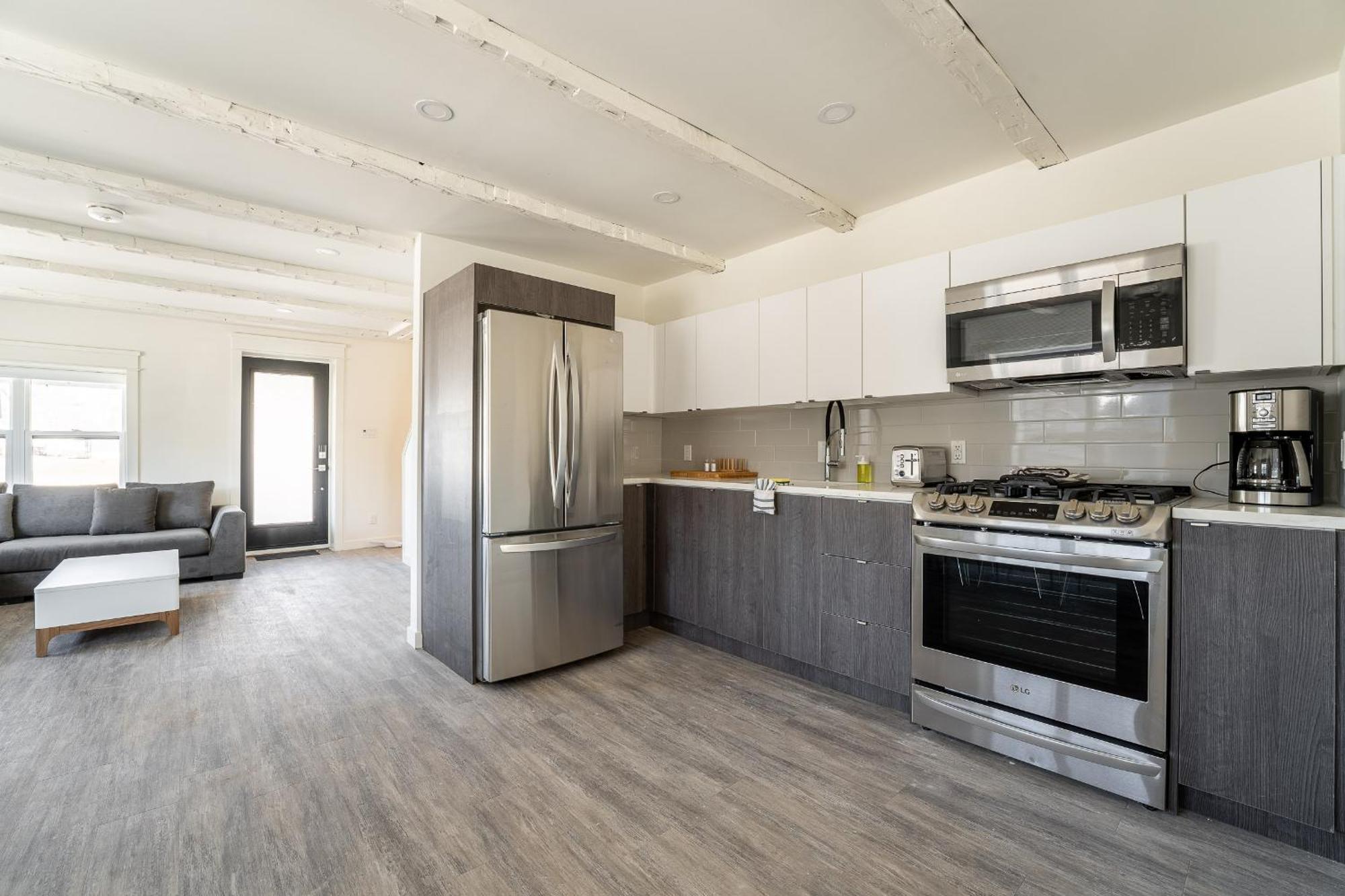 The Long Beach Resort - Beachfront Cottages & Townhouse Suites Wainfleet Exteriör bild
