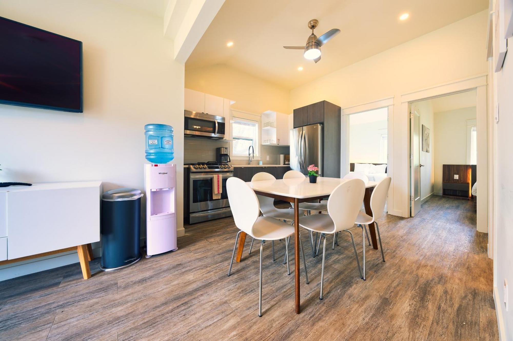 The Long Beach Resort - Beachfront Cottages & Townhouse Suites Wainfleet Exteriör bild