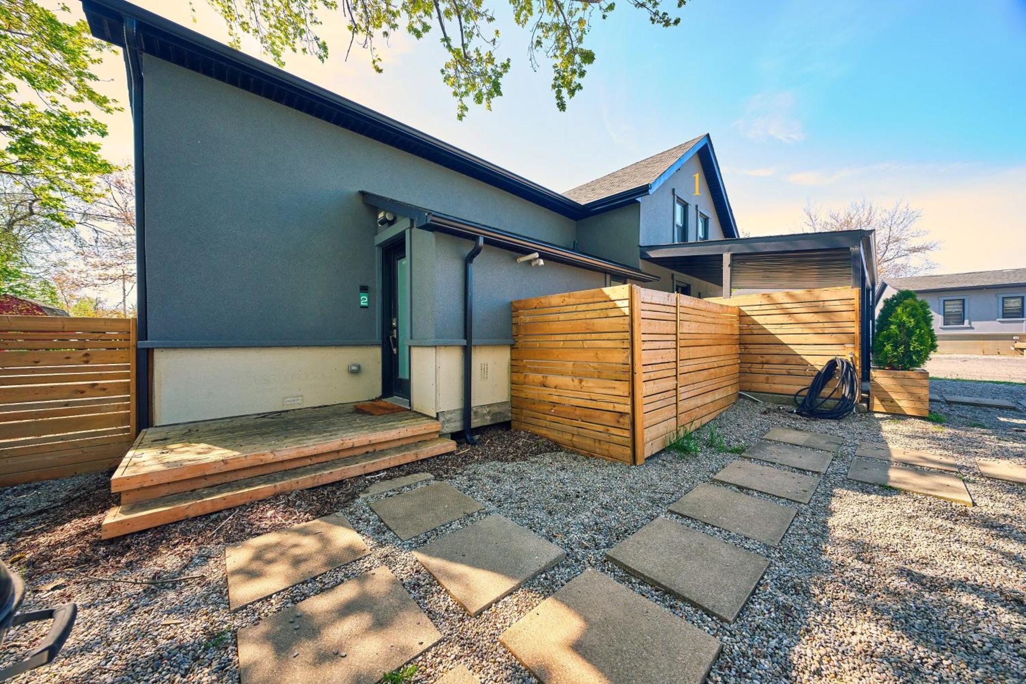 The Long Beach Resort - Beachfront Cottages & Townhouse Suites Wainfleet Exteriör bild