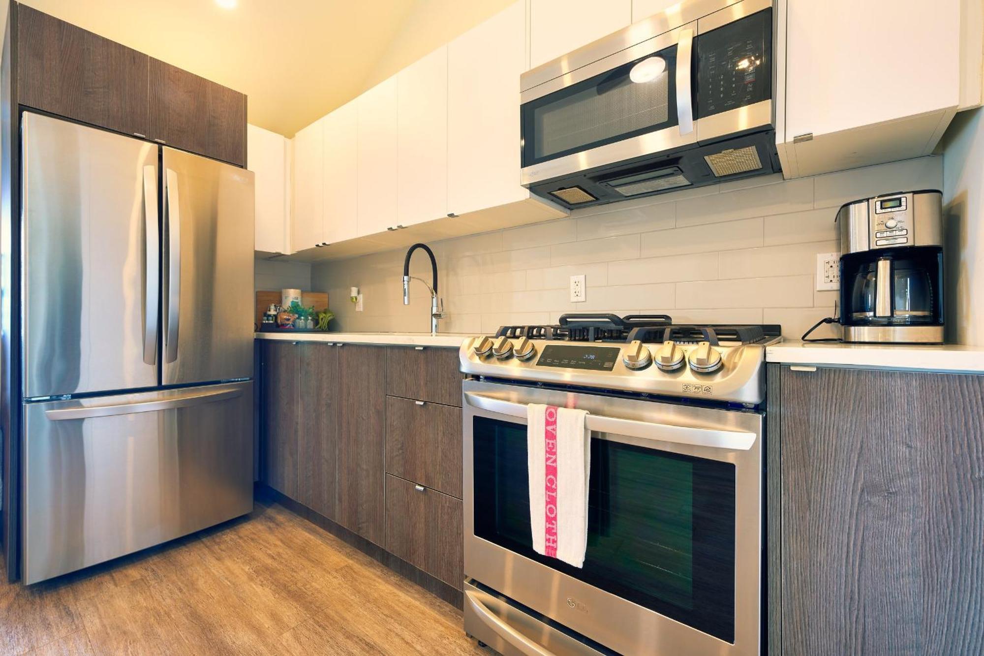 The Long Beach Resort - Beachfront Cottages & Townhouse Suites Wainfleet Exteriör bild