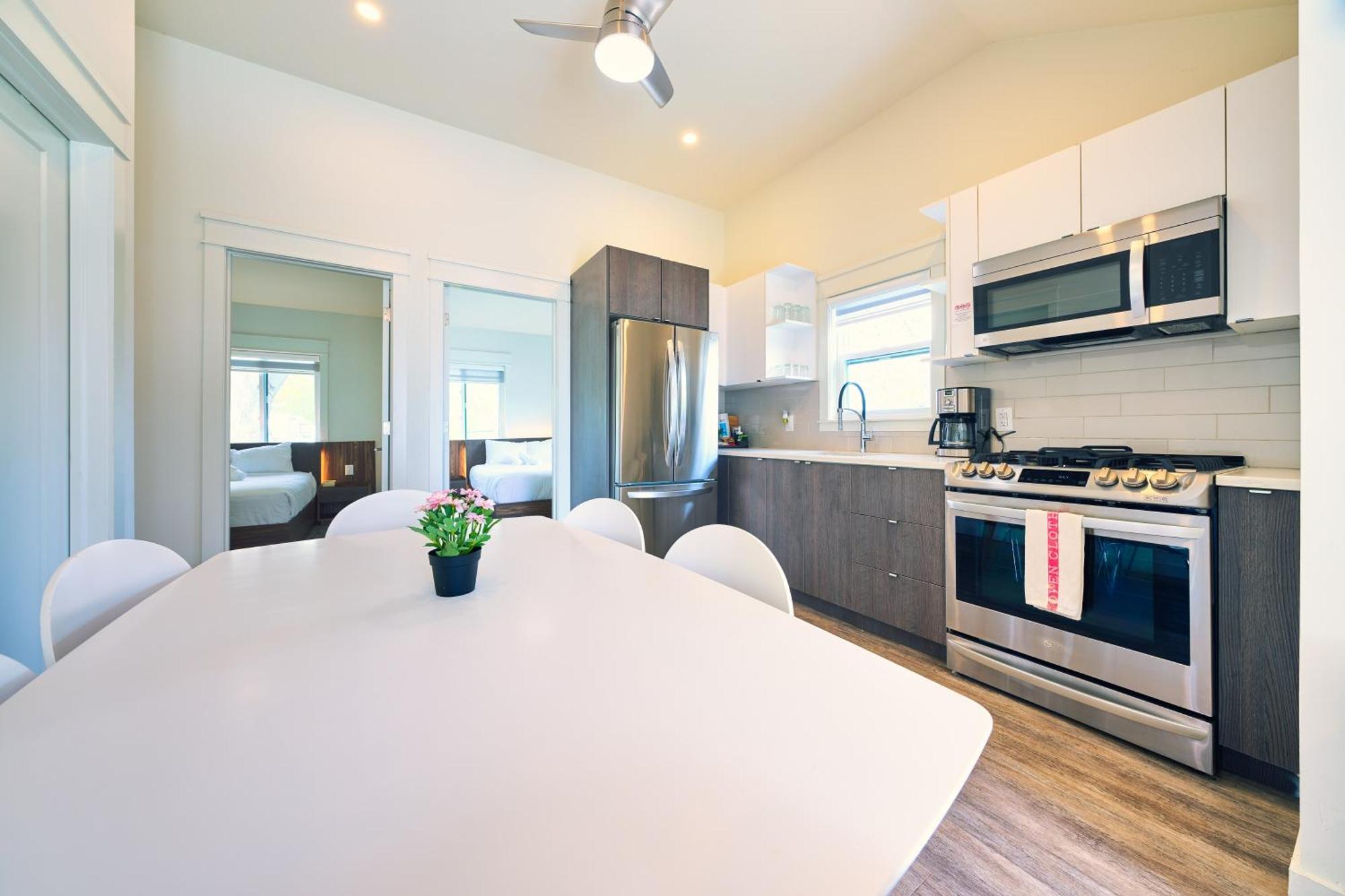 The Long Beach Resort - Beachfront Cottages & Townhouse Suites Wainfleet Exteriör bild