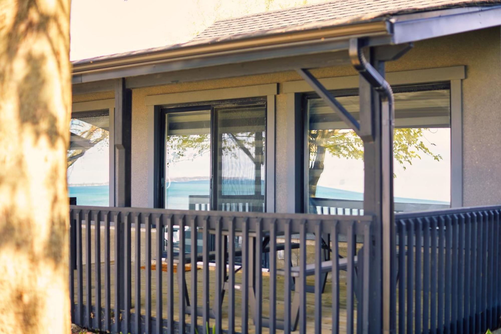 The Long Beach Resort - Beachfront Cottages & Townhouse Suites Wainfleet Exteriör bild