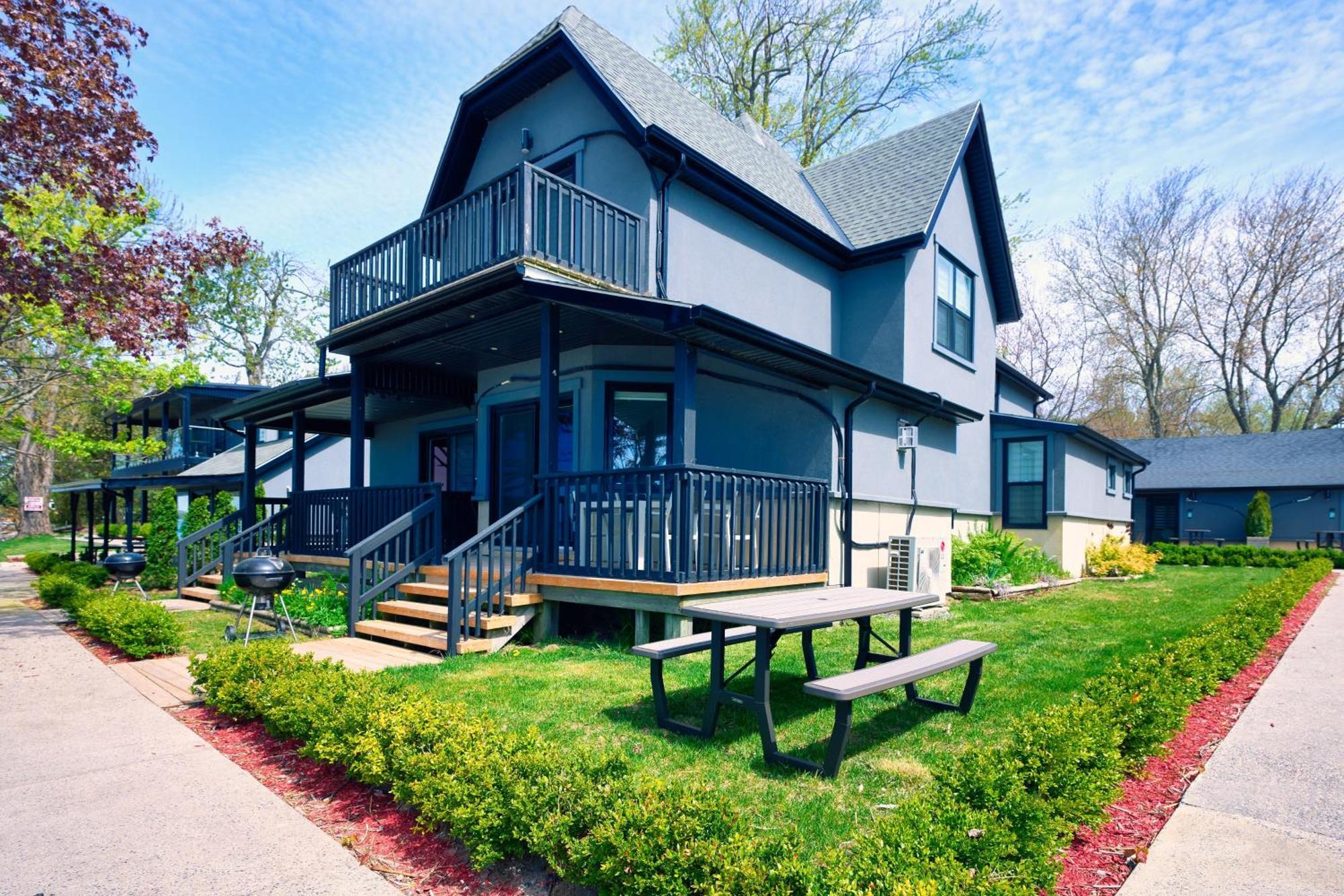 The Long Beach Resort - Beachfront Cottages & Townhouse Suites Wainfleet Exteriör bild