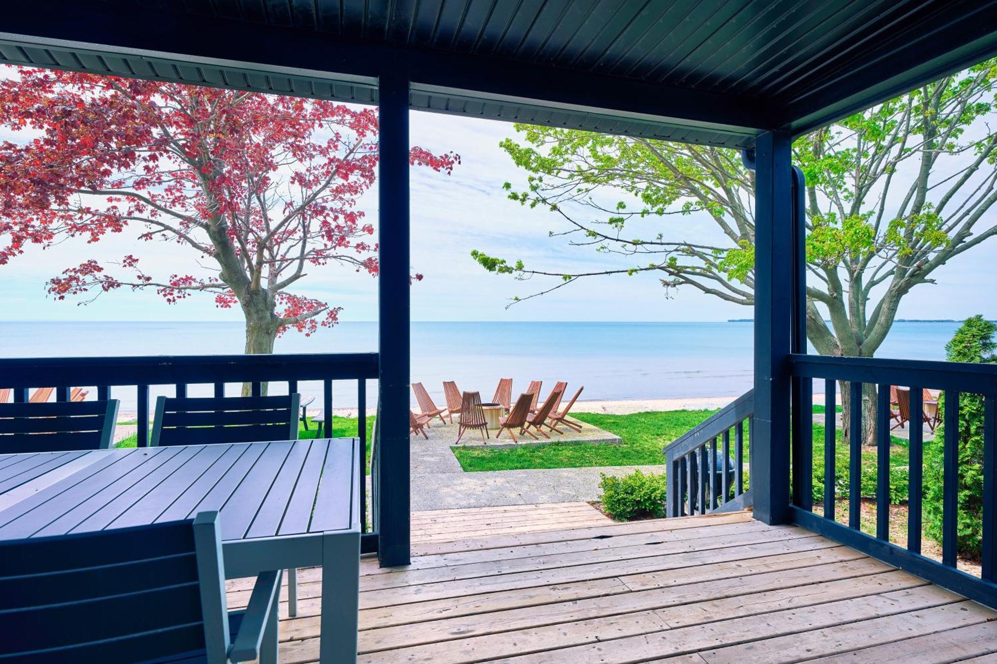 The Long Beach Resort - Beachfront Cottages & Townhouse Suites Wainfleet Exteriör bild