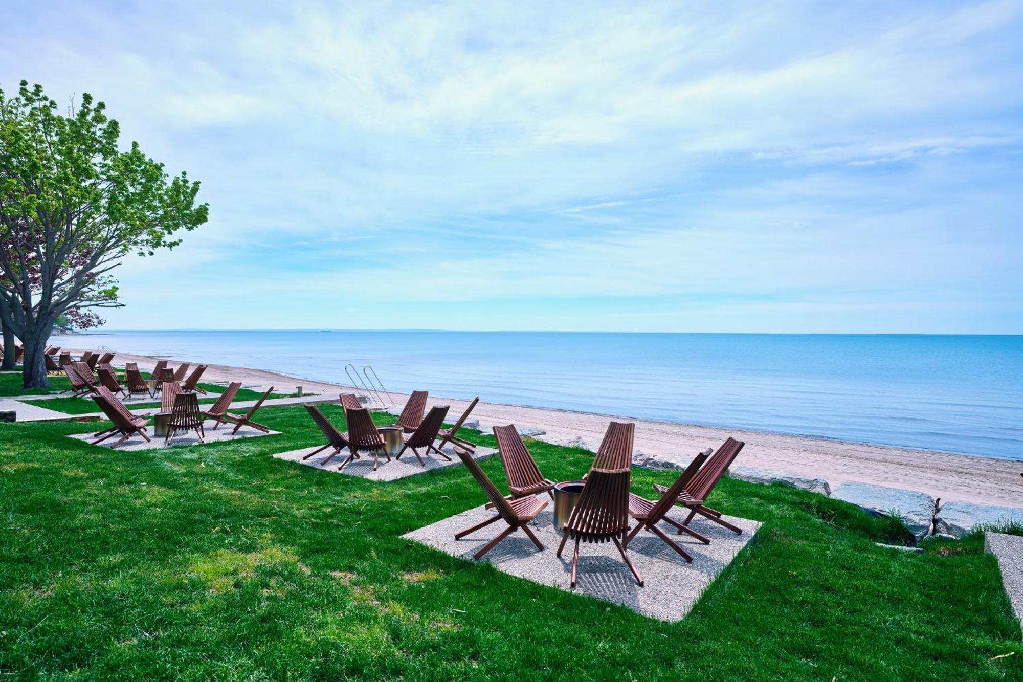 The Long Beach Resort - Beachfront Cottages & Townhouse Suites Wainfleet Exteriör bild