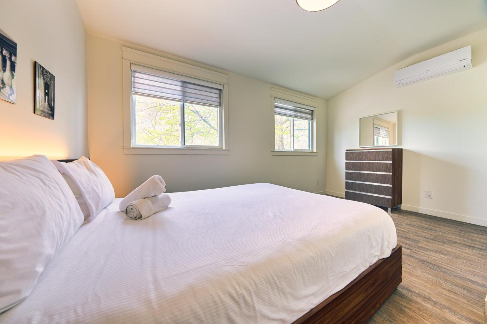 The Long Beach Resort - Beachfront Cottages & Townhouse Suites Wainfleet Exteriör bild